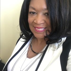 Meet your Posher, Deborah